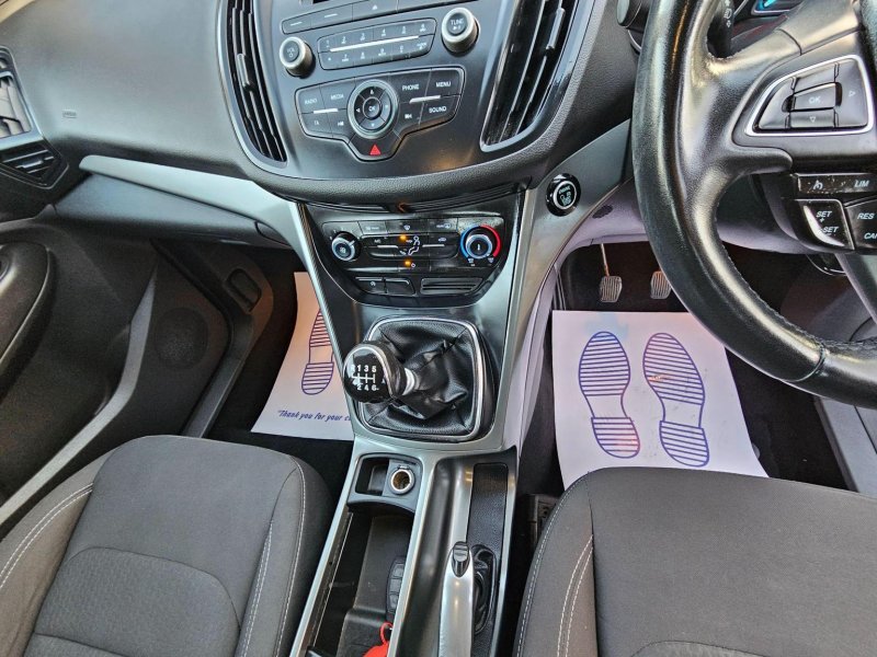 FORD KUGA