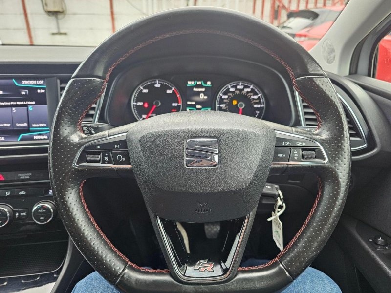 SEAT LEON