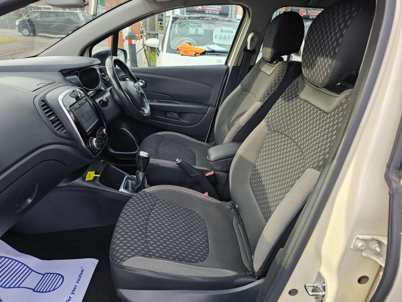 RENAULT CAPTUR