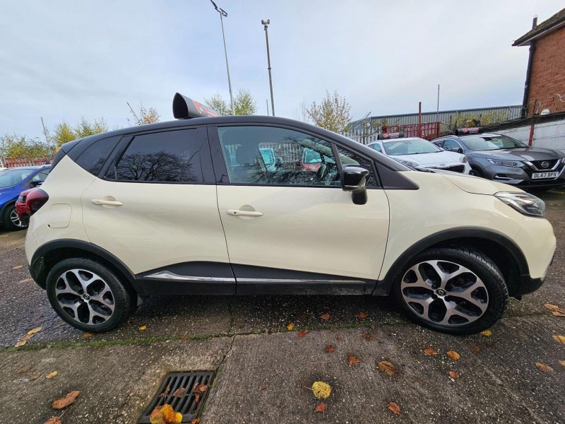 RENAULT CAPTUR
