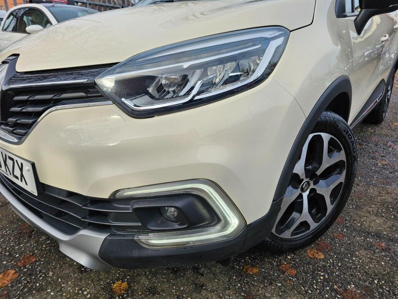 RENAULT CAPTUR