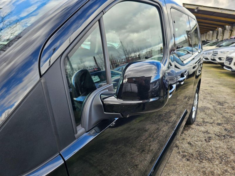 VAUXHALL COMBO LIFE