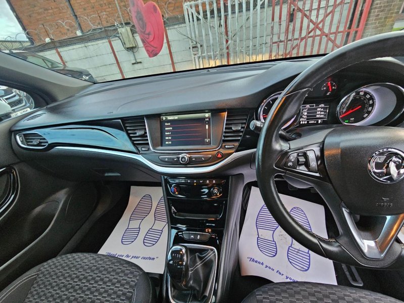 VAUXHALL ASTRA
