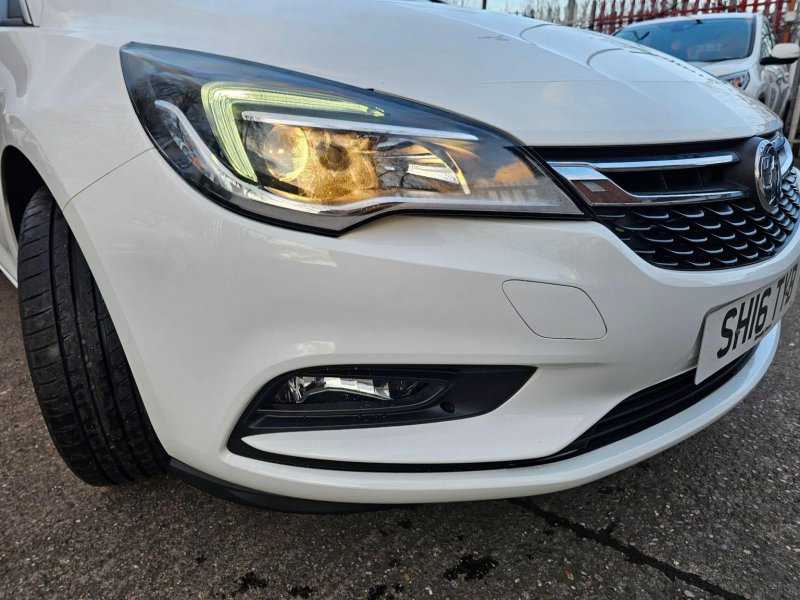 VAUXHALL ASTRA