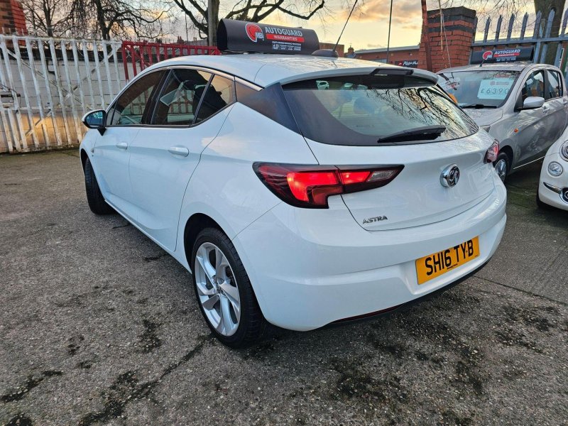 VAUXHALL ASTRA