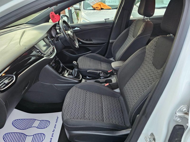 VAUXHALL ASTRA
