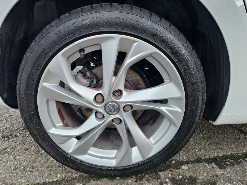 VAUXHALL ASTRA
