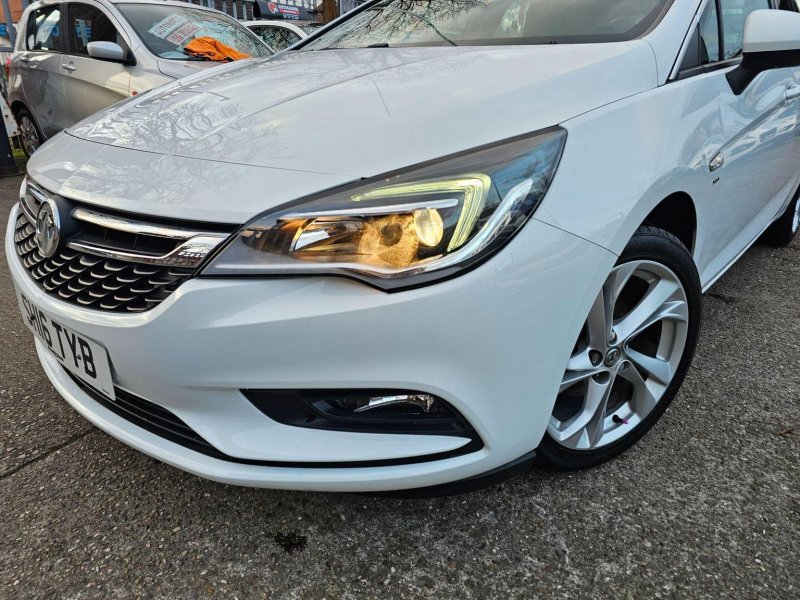 VAUXHALL ASTRA