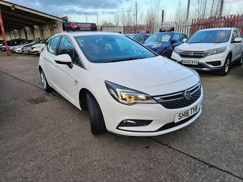 VAUXHALL ASTRA