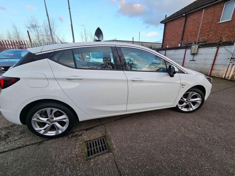 VAUXHALL ASTRA