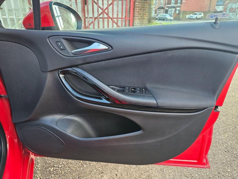 VAUXHALL ASTRA