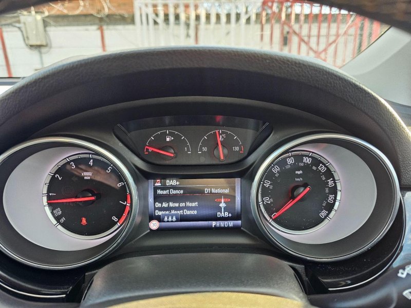 VAUXHALL ASTRA