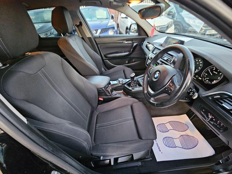 BMW 1 SERIES