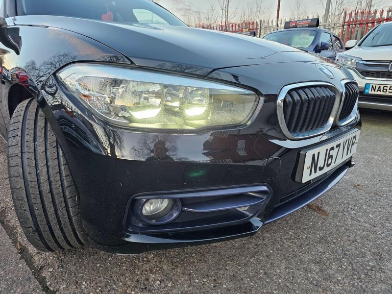 BMW 1 SERIES