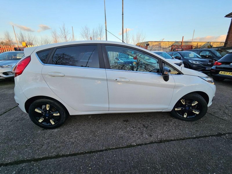 FORD FIESTA