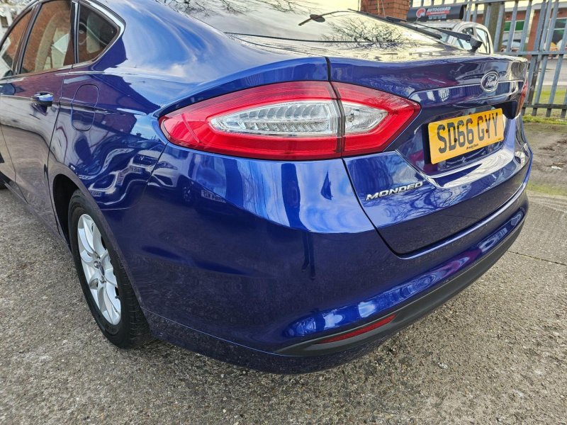 FORD MONDEO