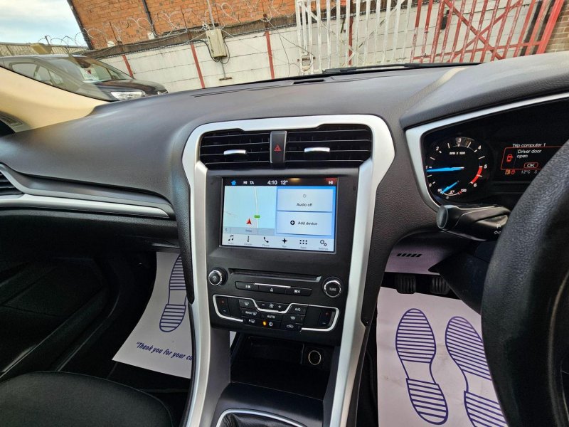 FORD MONDEO