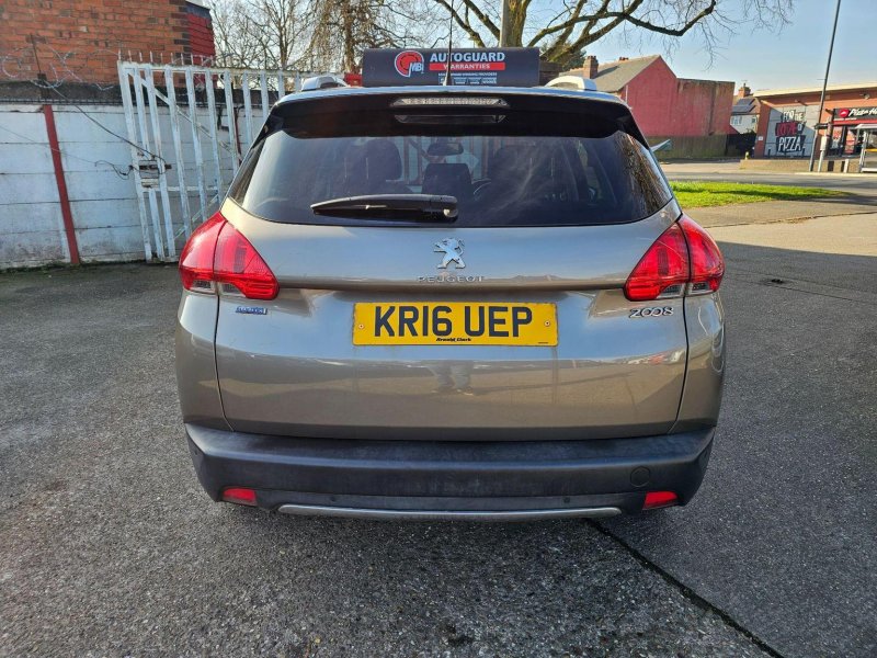 PEUGEOT 2008