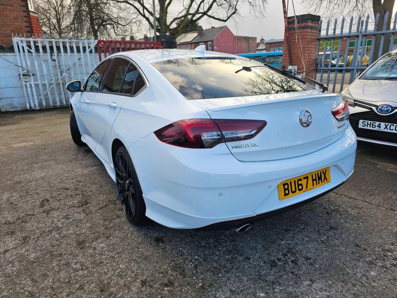 VAUXHALL INSIGNIA