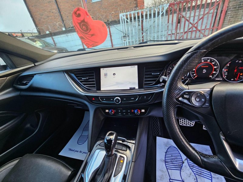 VAUXHALL INSIGNIA