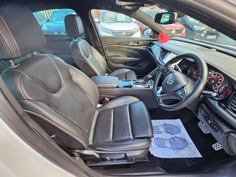 VAUXHALL INSIGNIA