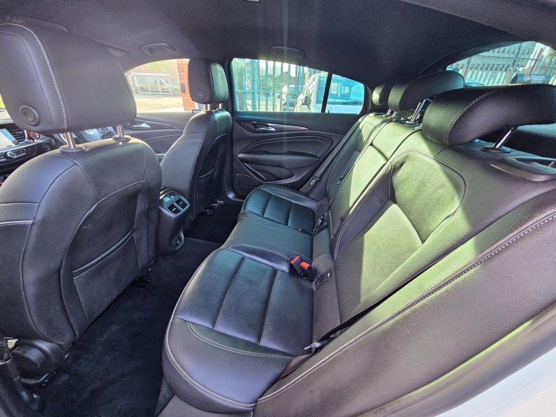VAUXHALL INSIGNIA