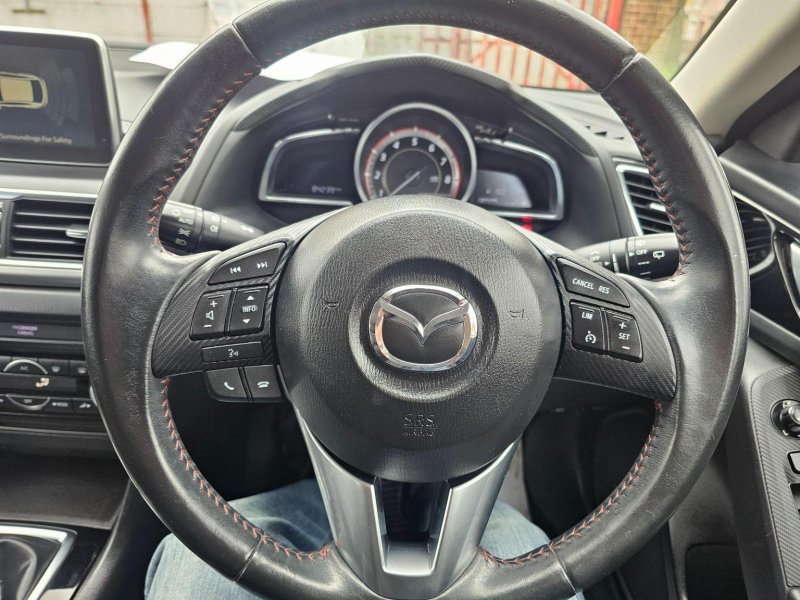 MAZDA MAZDA3