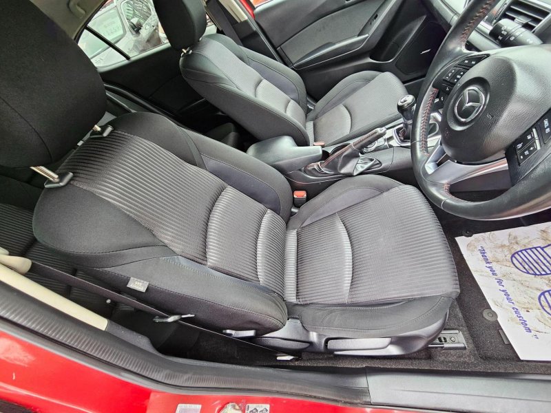 MAZDA MAZDA3