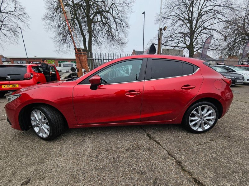 MAZDA MAZDA3