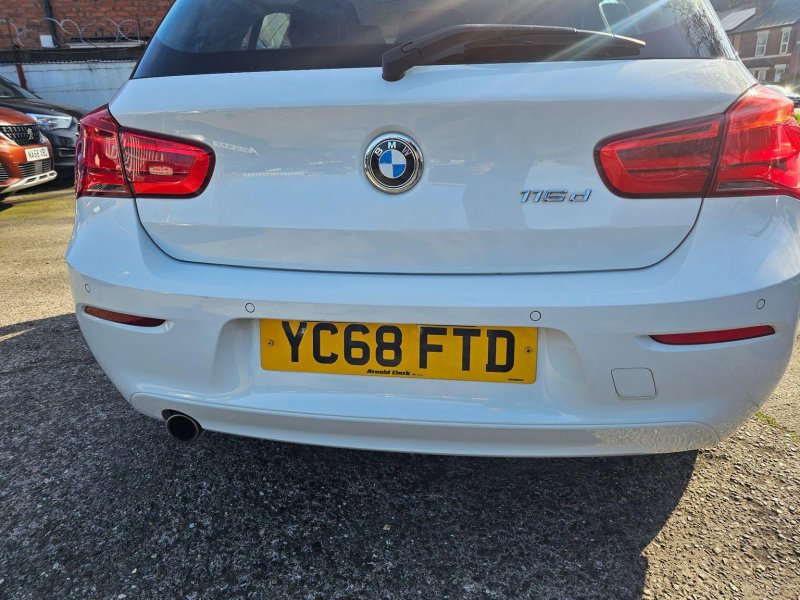 BMW 1 SERIES