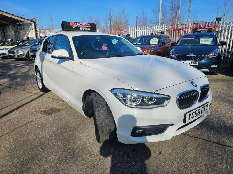 BMW 1 SERIES