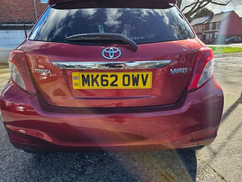 TOYOTA YARIS