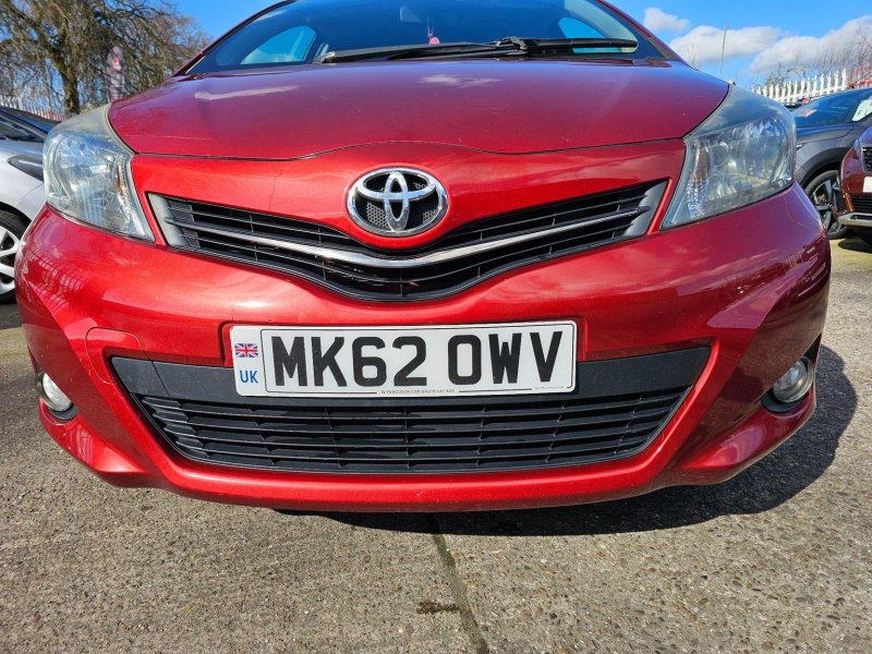 TOYOTA YARIS