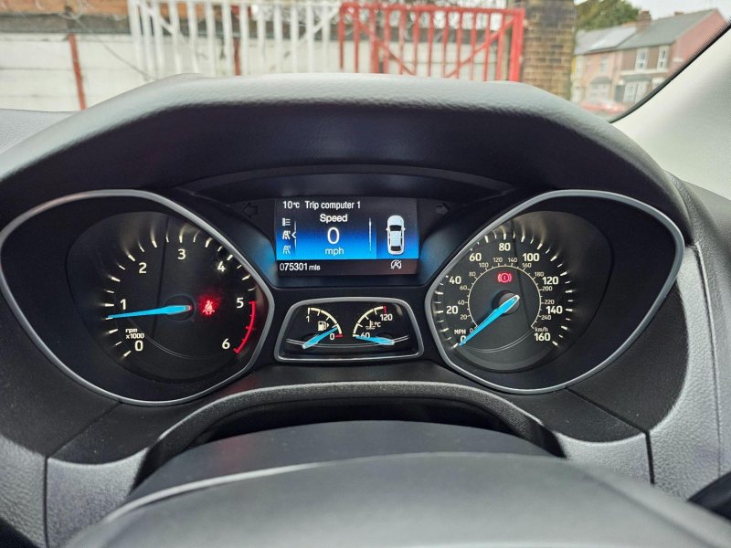 FORD FOCUS