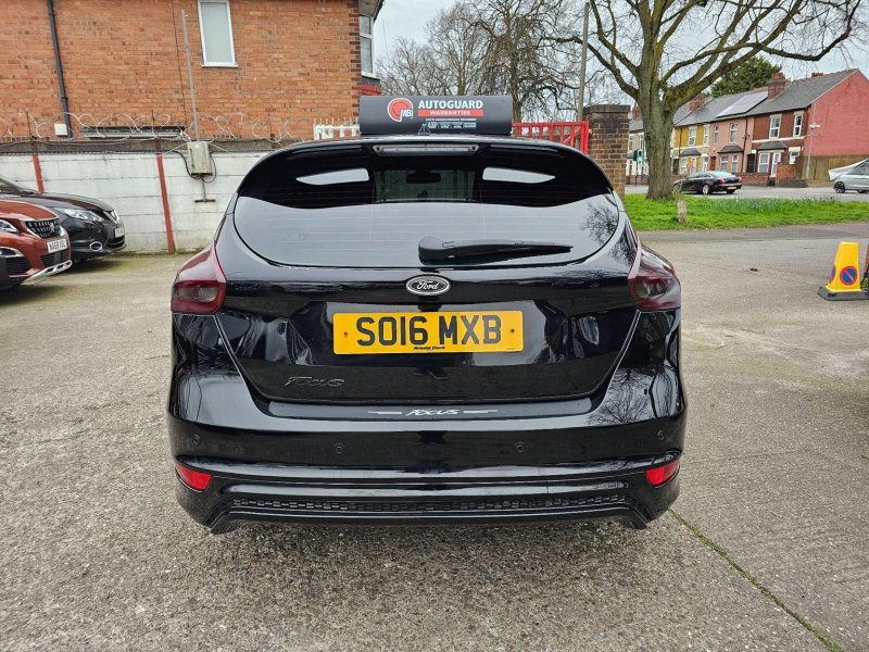 FORD FOCUS