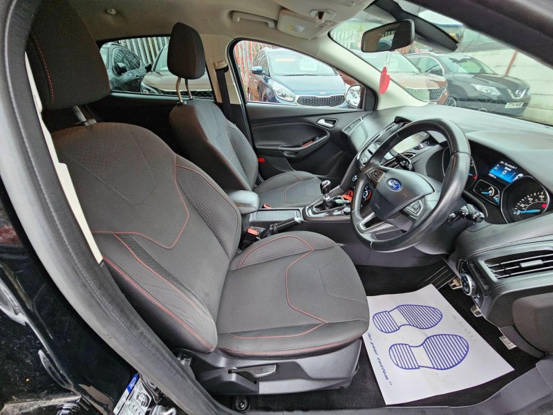 FORD FOCUS