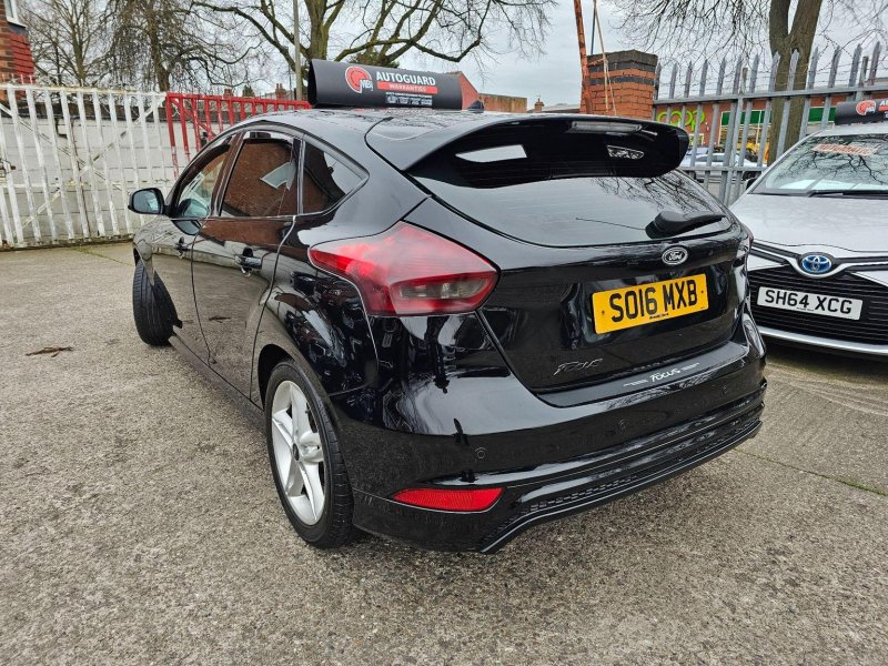 FORD FOCUS
