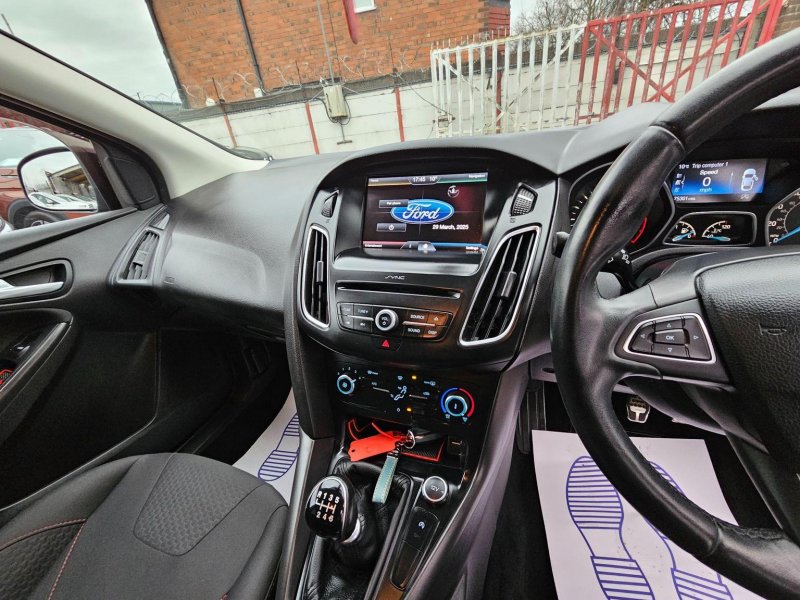 FORD FOCUS