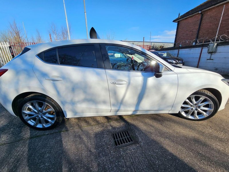 MAZDA MAZDA3