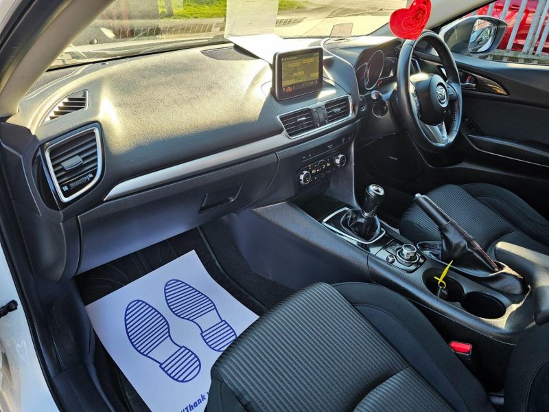 MAZDA MAZDA3