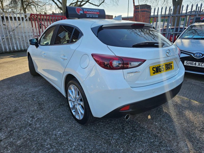 MAZDA MAZDA3