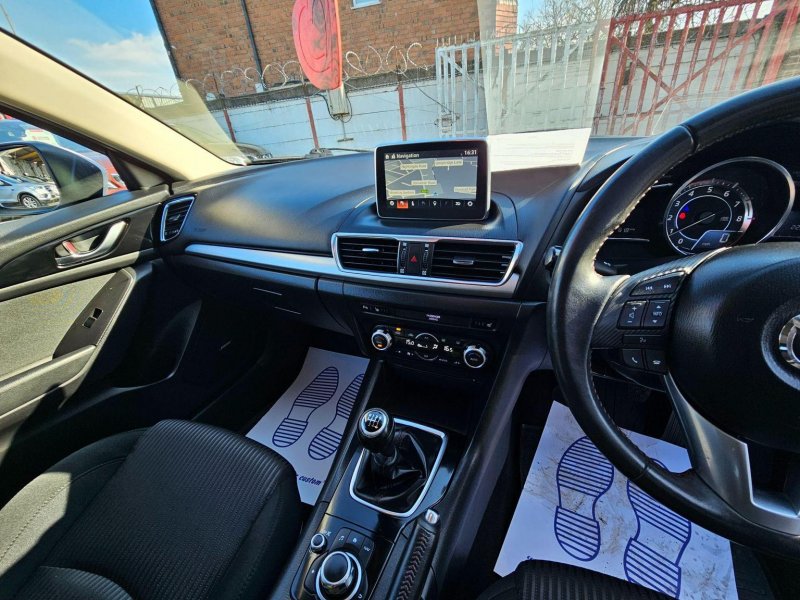 MAZDA MAZDA3