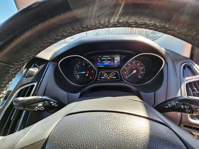 FORD FOCUS