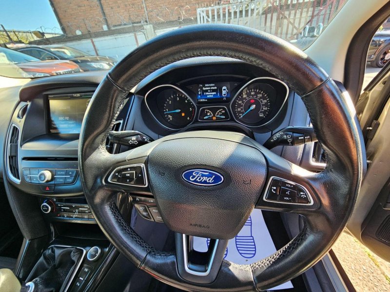 FORD FOCUS
