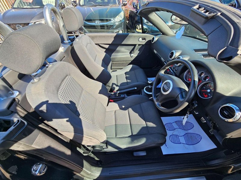 AUDI TT