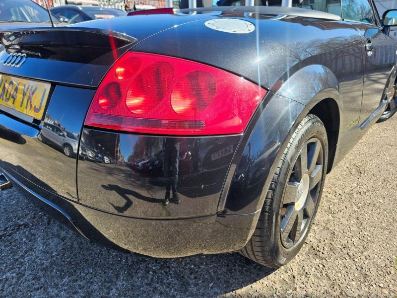 AUDI TT