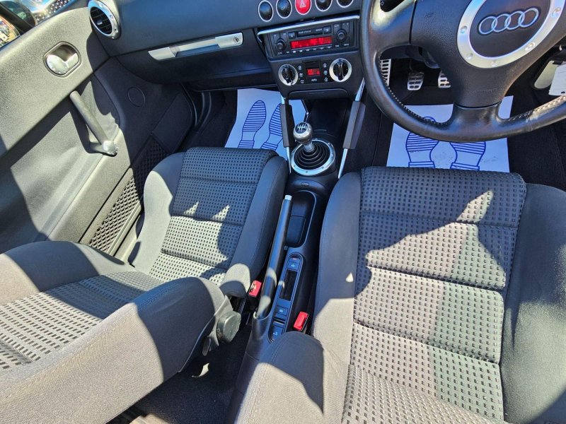 AUDI TT