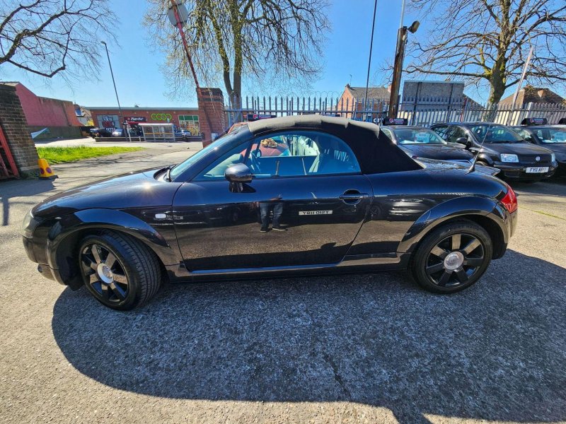 AUDI TT