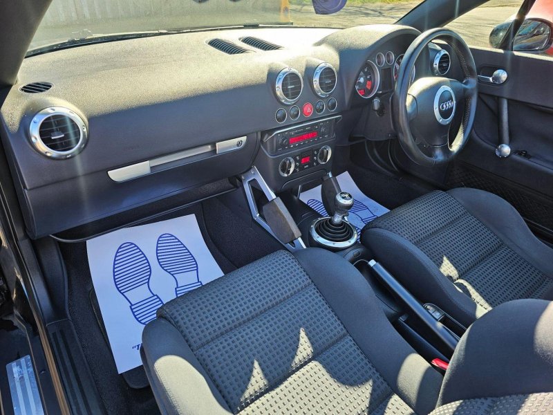 AUDI TT
