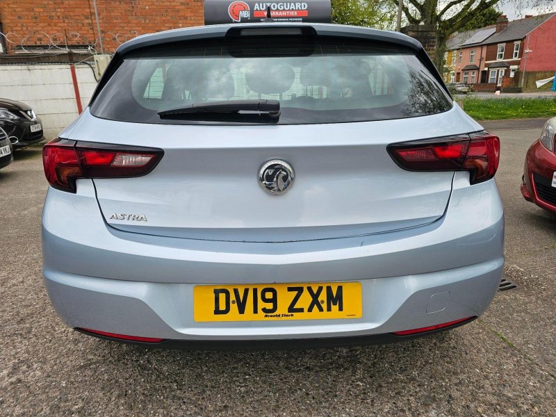 VAUXHALL ASTRA